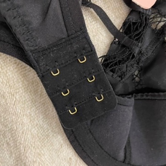 Rayna Caged Cutout Demi High Neck Bra - Picture 9 of 9